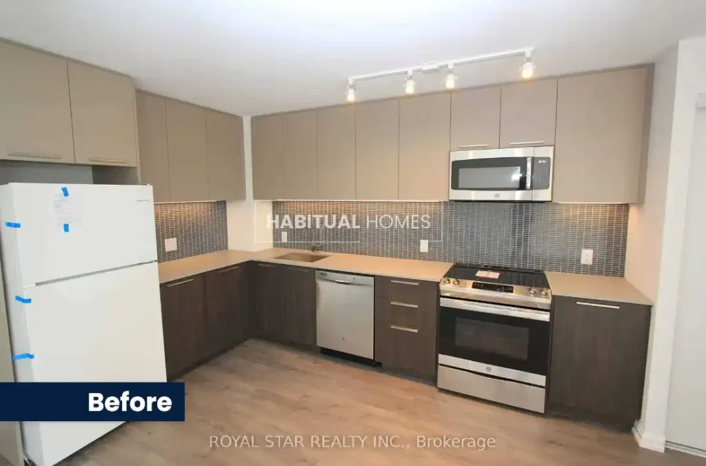 Before - Kitchen Island Makeover - Etobicoke